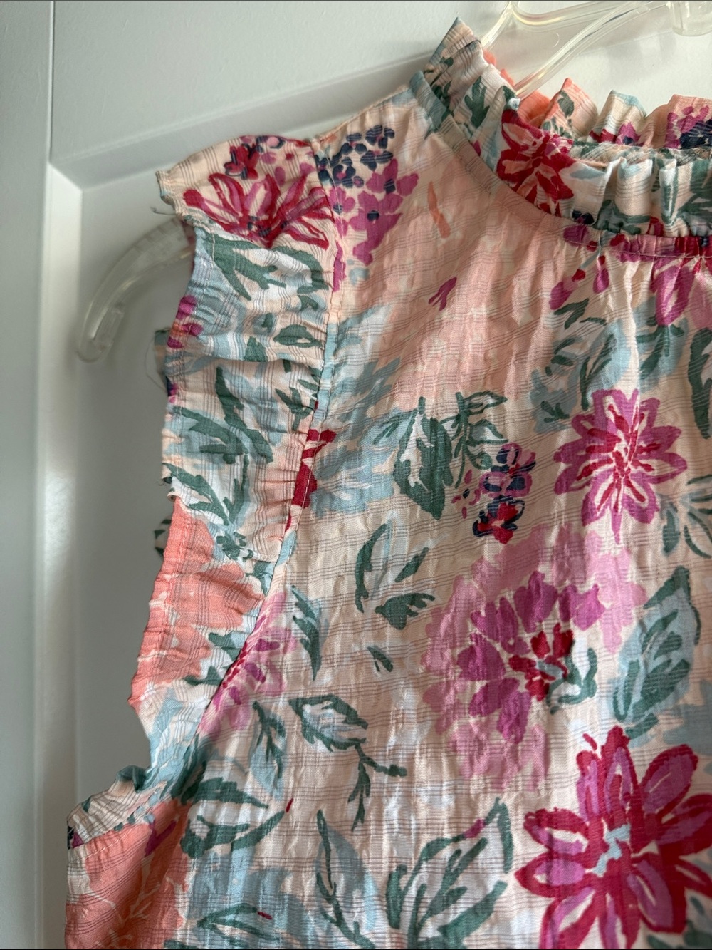 LOFT Pink Floral Ruffle-Neck Flutter Sleeve Top - Picture 4 of 6